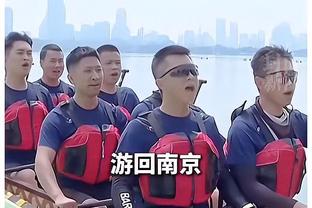 记者：申花队明天与青岛西海岸踢热身赛，戴伟浚继续随国足征战